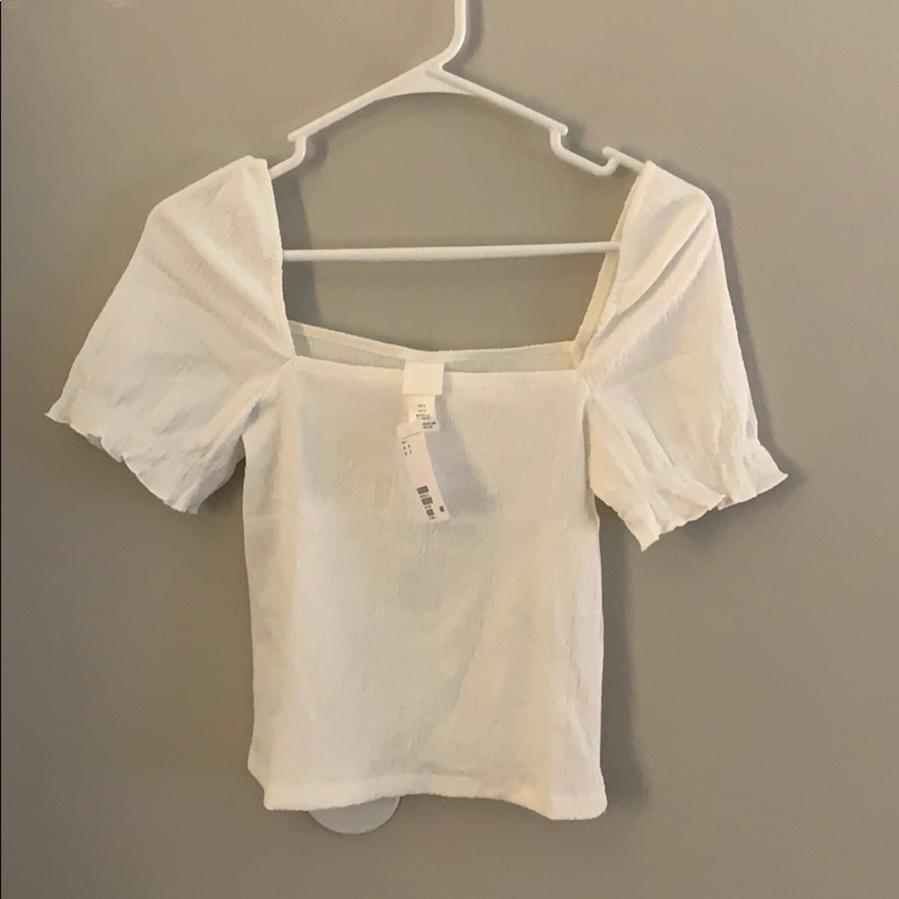 White puff-sleeve top from H&M